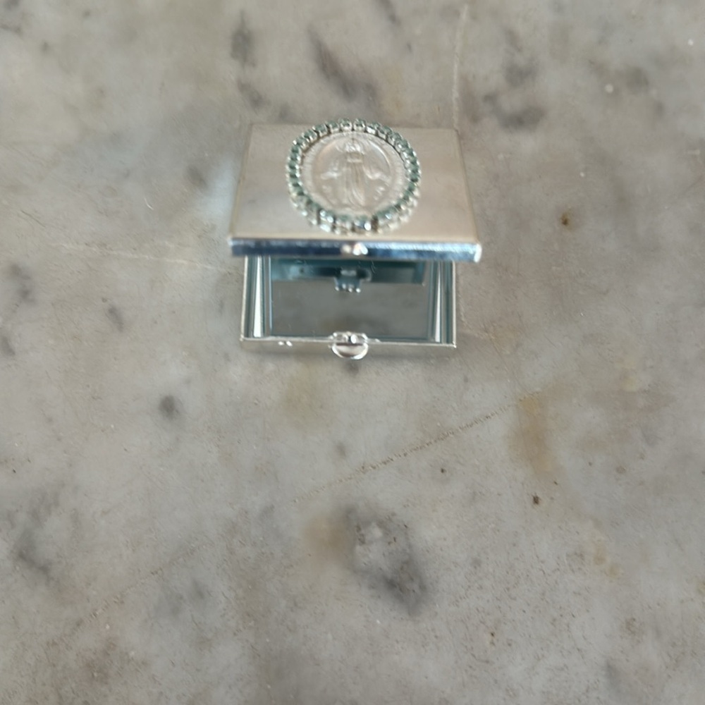 VSA Jewelry Tin - Picture 3 of 3